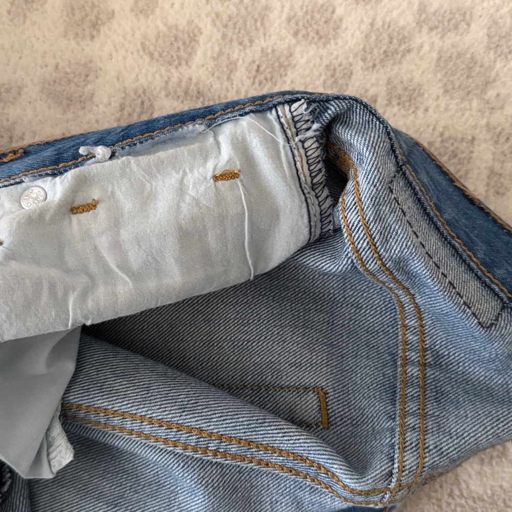 Women’s Levi’s high waisted straight jeans - Picture 3 of 4